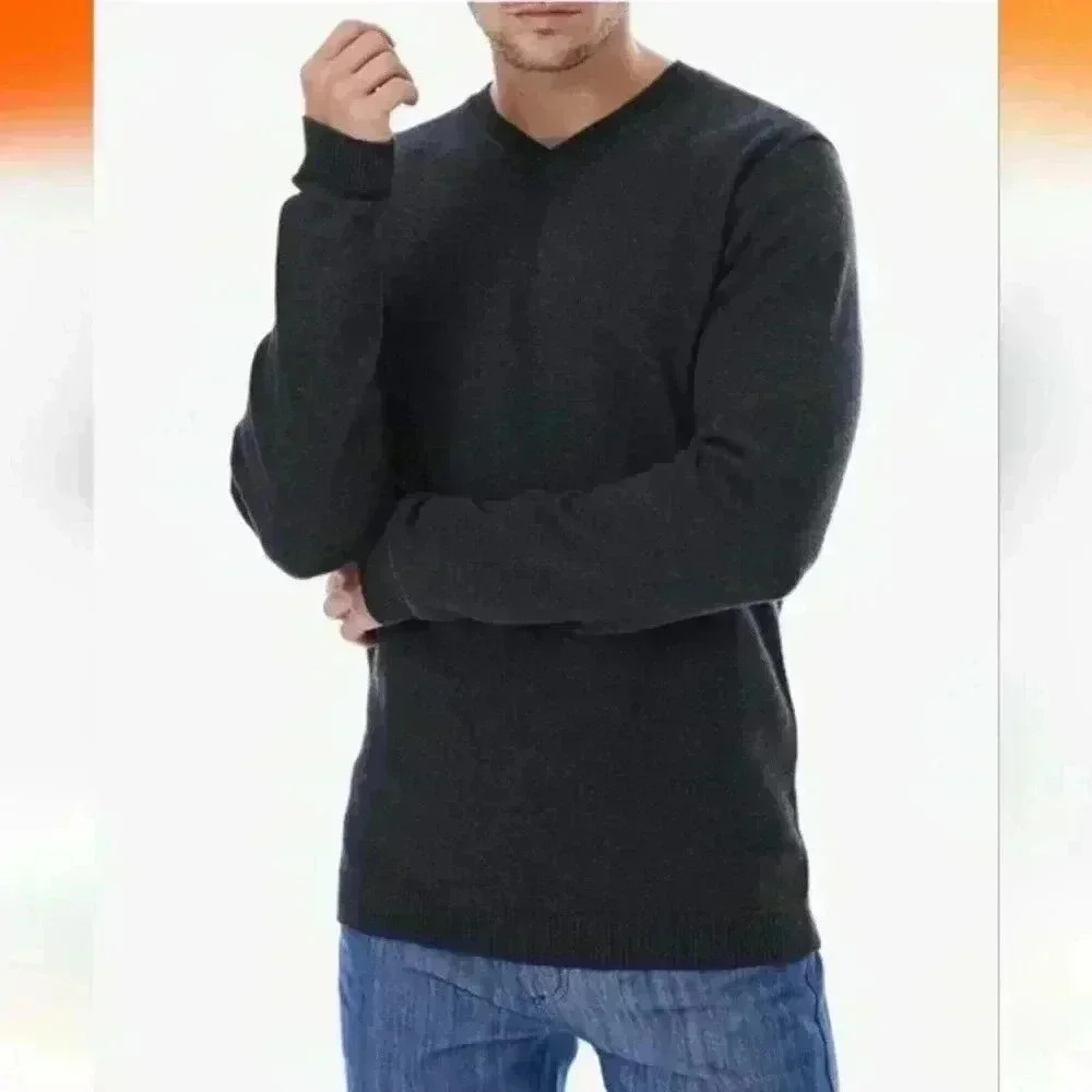 LELLO | Men's Dark Grey Cotton/Wool Blend Slim Fit V-Neck Long Sleeved Sweater